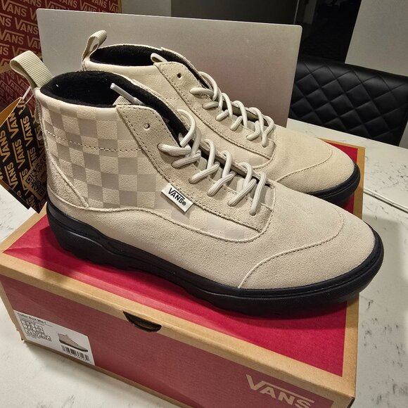 Vans Unisex Colfax Boots Size 8 WOMEN'S SIZE 7 MTE-1 Cold Weather Insulated NEW - Picture 1 of 9